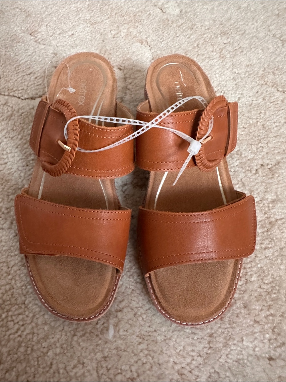 Aetrex Tatiana Arch Support Sandals in "Cognac" leather- NWT 6
